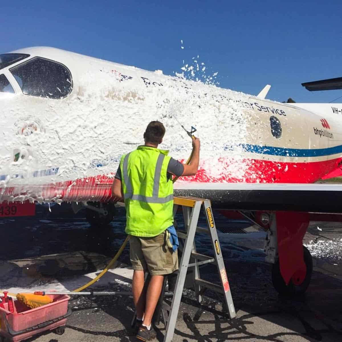 Aerogleam WA Washing Zi-400 HD Aircraft Cleaner